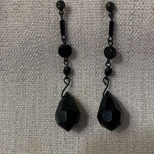 Vintage jet black delicate drop earrings